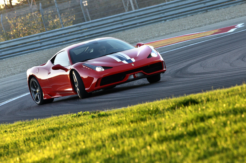 Illustration for article titled Ferrari 458 Speciale And SRT Viper TA: The Wallpapers